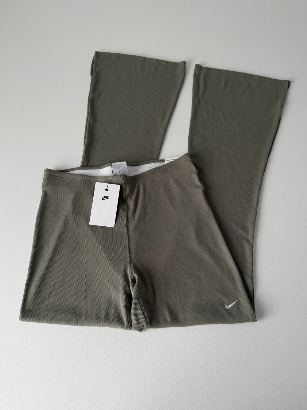 NWT Nike Ribbed Flare Leggings